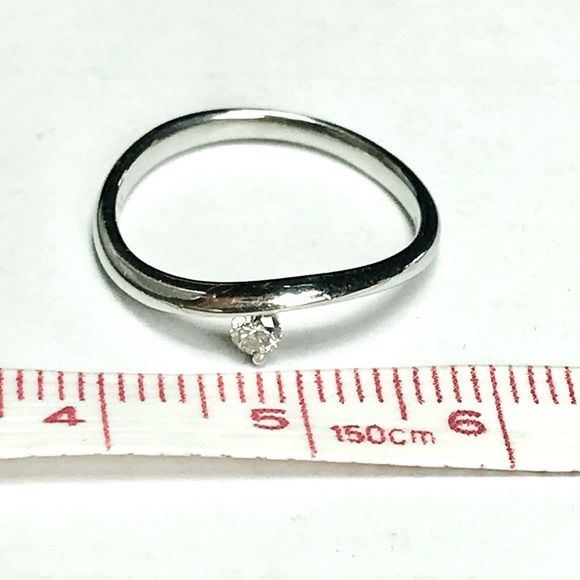 PLATINUM & DIAMOND Wave Ring - Picture 13 of 14